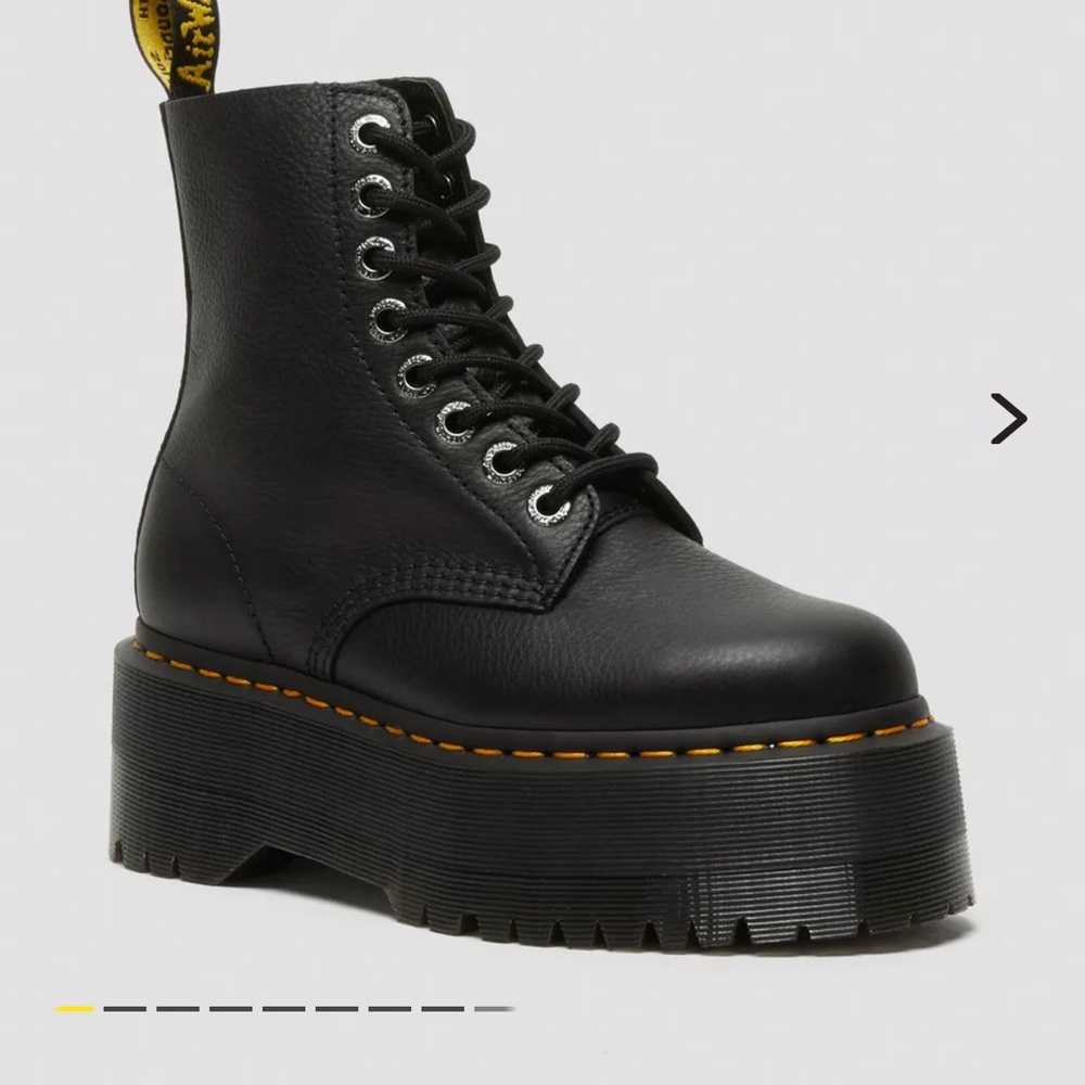 DR. MARTENS 1460 PASCAL MAX